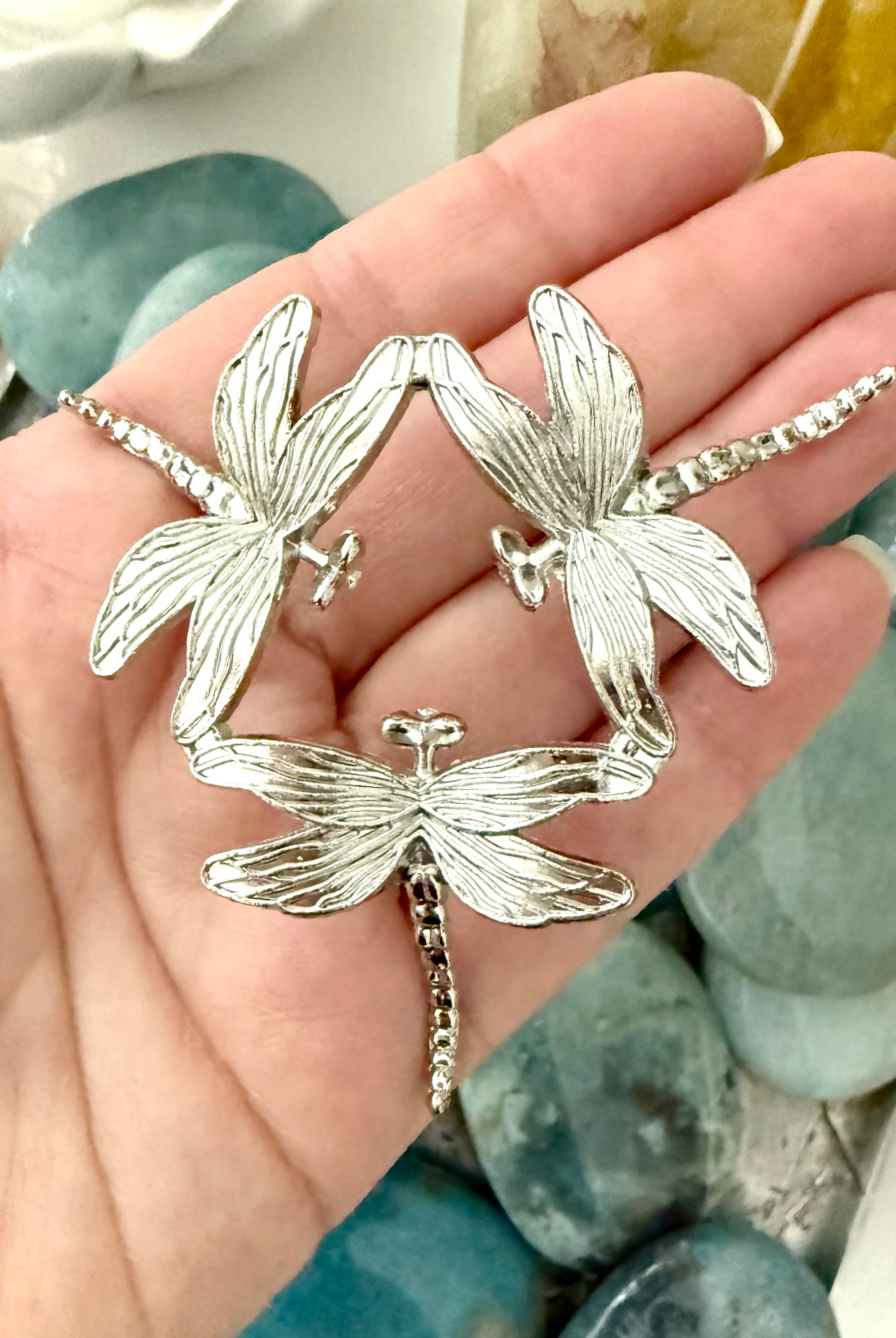 The mini sphere stand option shown on my hand for scale