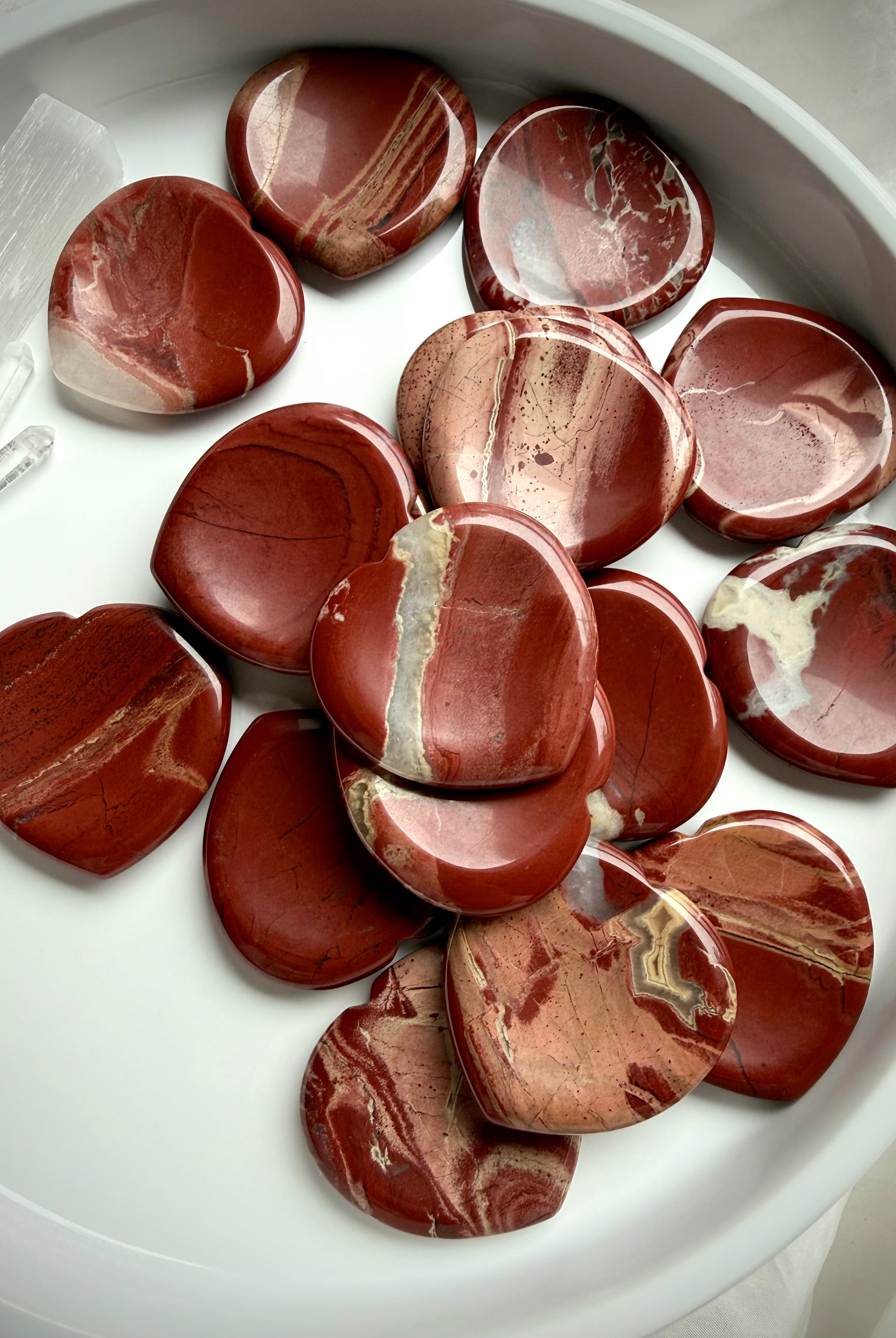 red jasper heart worry stones – polished heart shaped grounding crystal for Root Chakra stability and strength
