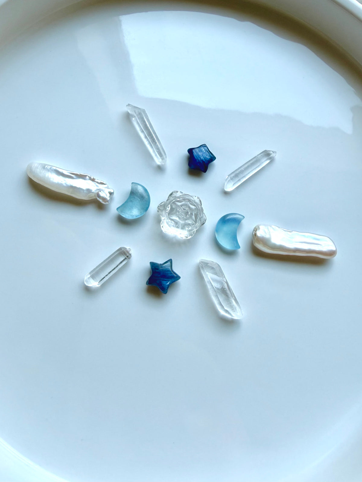 Crystal grid with Baroque Stick Pearls, Aquamarine moons, blue stars and Clear Quartz points