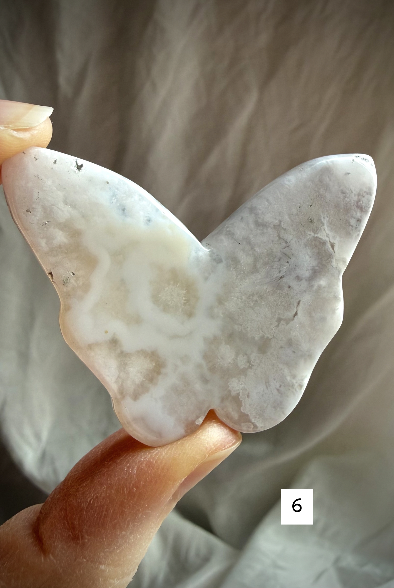 Flower Agate butterfly crystal carving #6 – white blossom agate butterfly with soft cloudlike patterns