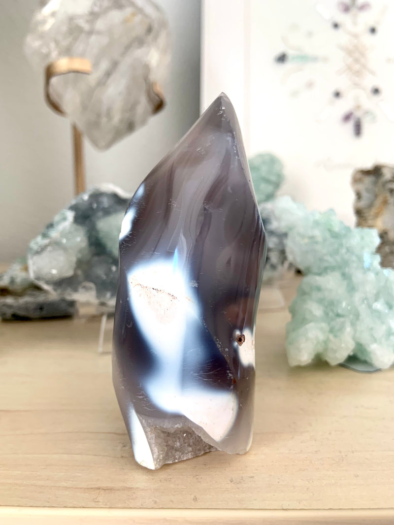 Gray Orca Agate Freeform Flame with Druzy