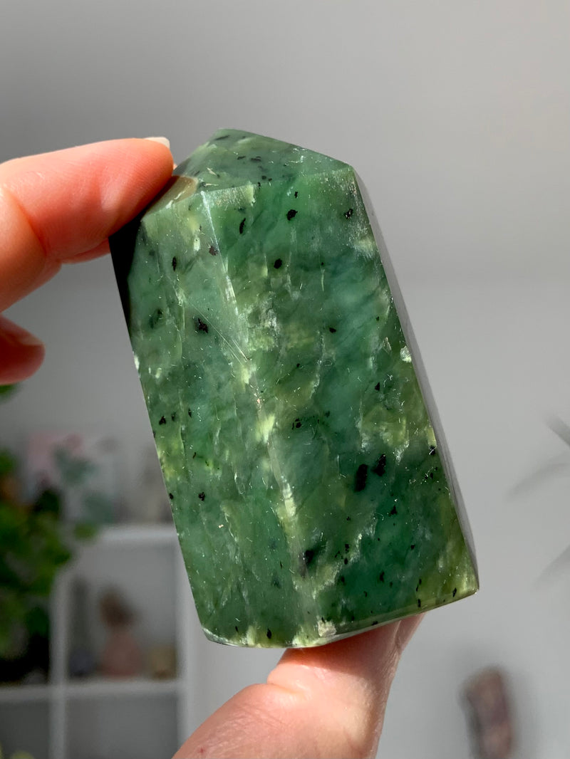 High Quality Nephrite Jade Generator Tower