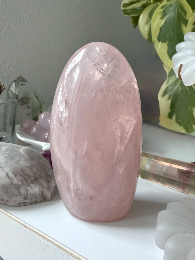 Gemmy Rose Quartz Freeform