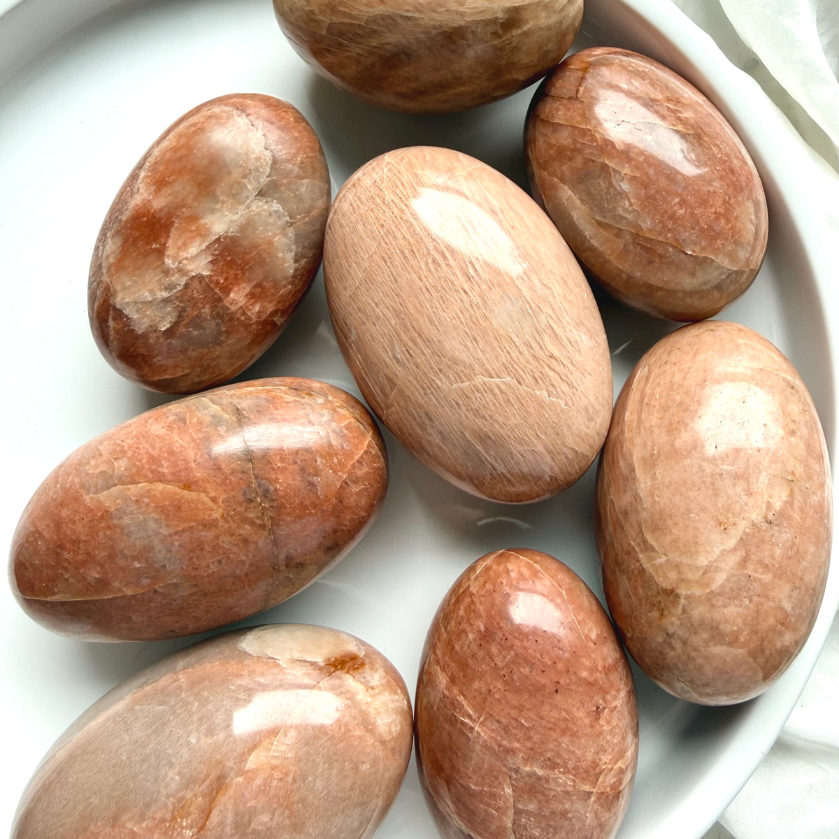 Peach Moonstone Palm Stones for Emotional Healing & New Beginnings ...