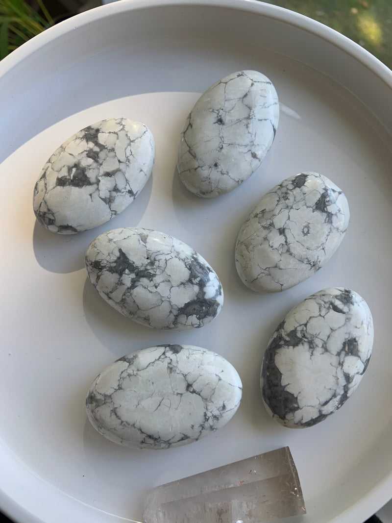 Howlite Palmstones