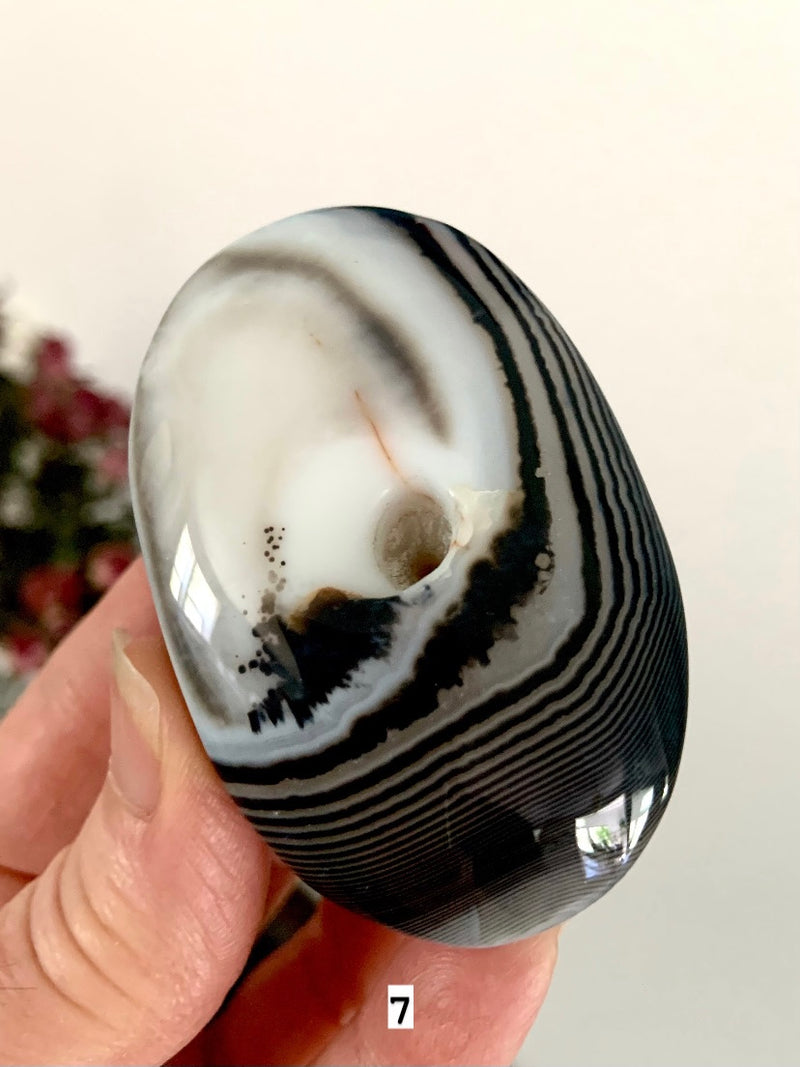 Banded Black Agate Palm Stones