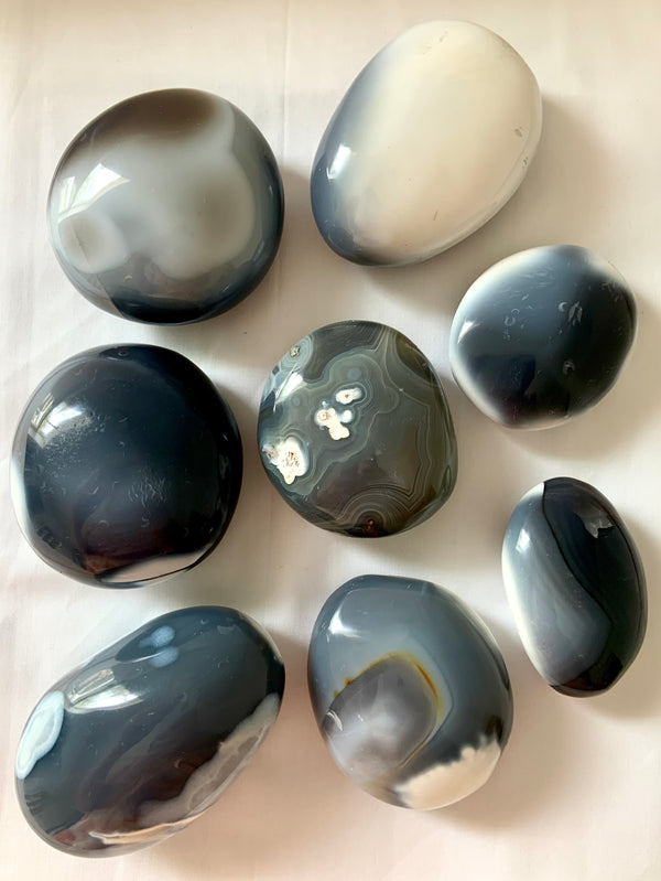 Orca Agate Palm Stones