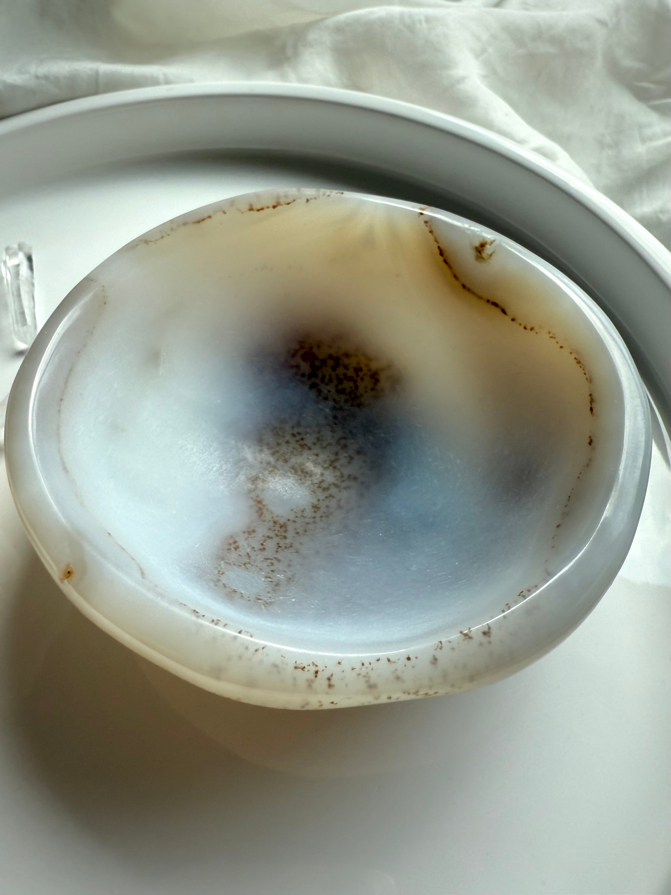 White Agate crystal bowl on altar setting – gemstone dish for offerings, peace & spiritual balance