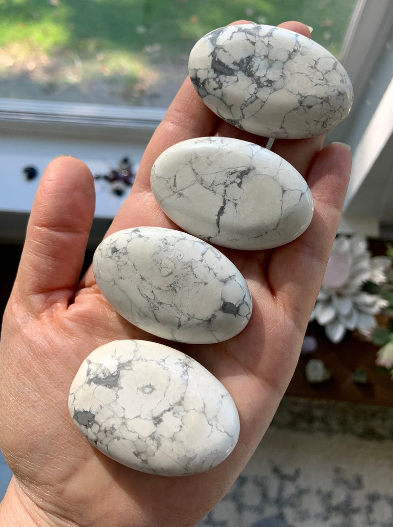 Howlite Palmstones