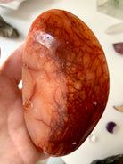 this pic shows the red crackle veining pattern on the side of the Carnelian Offering Bowl