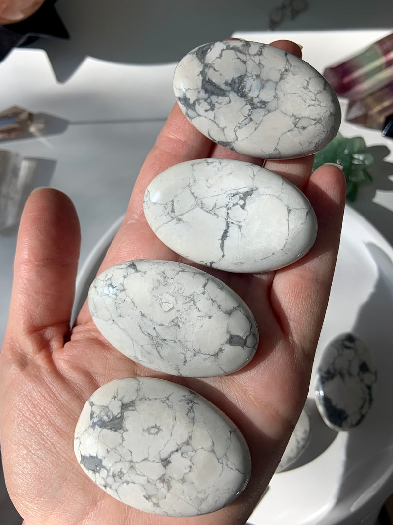 Howlite Palmstones