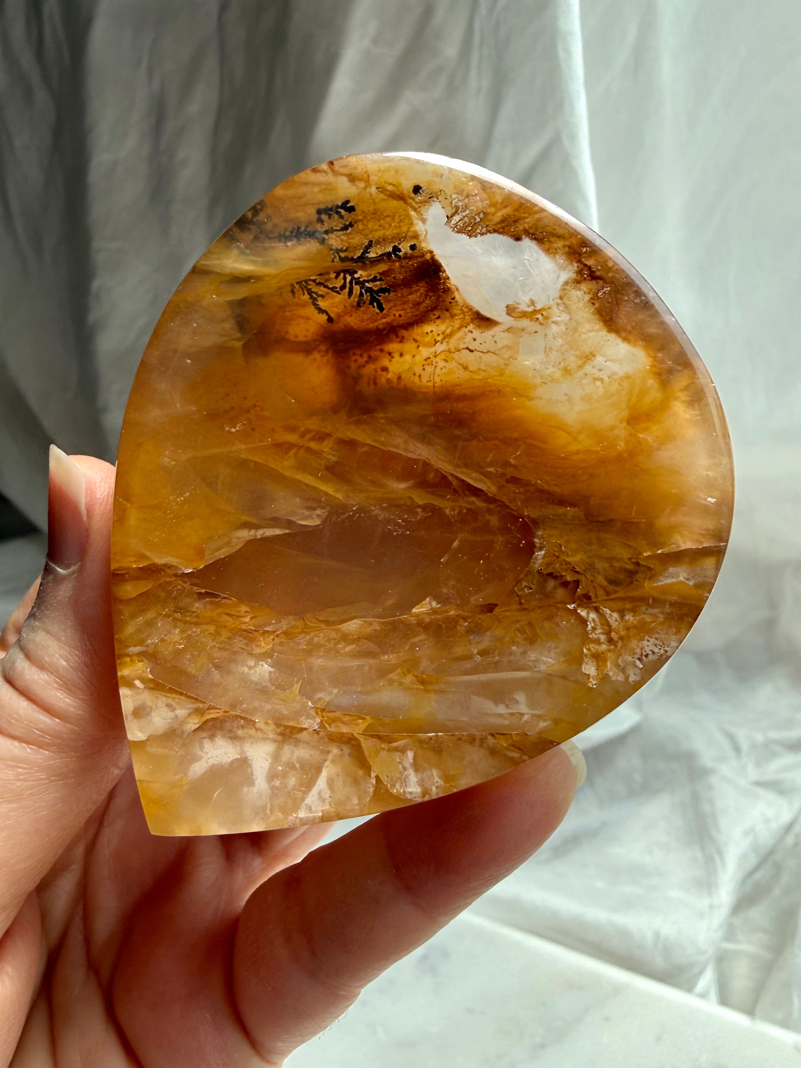 Golden Healer Quartz teardrop bowl with dendritic inclusion, crystal ring dish for altar decor and jewelry display