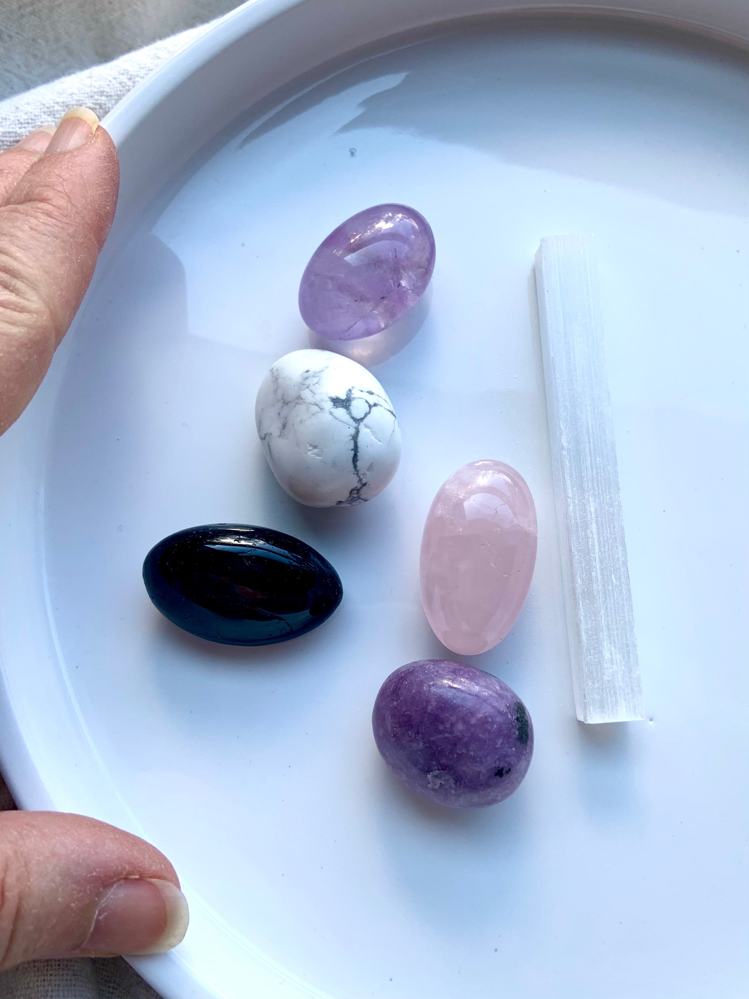 Sleep Crystal Set includes lepidolite, amethyst, rose quartz, howlite, black obsidian + selenite.