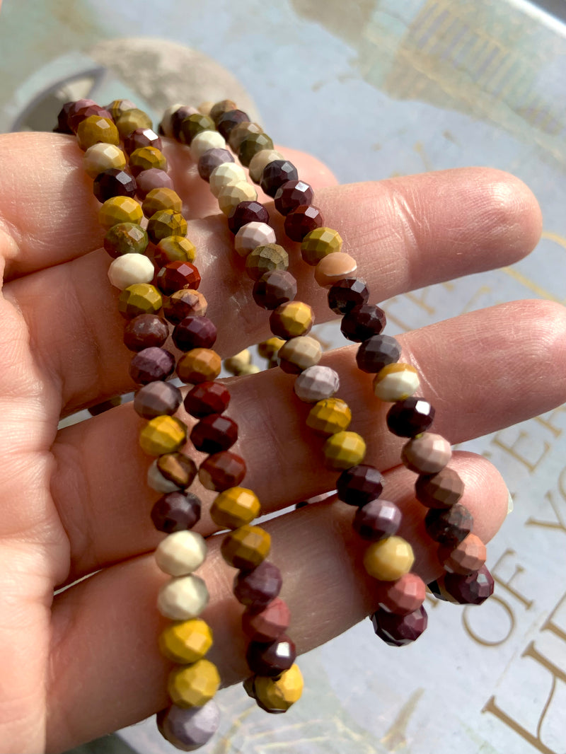 Faceted Mookaite Beaded Bracelet