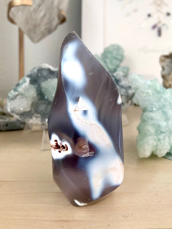 Gray Orca Agate Freeform Flame with Druzy