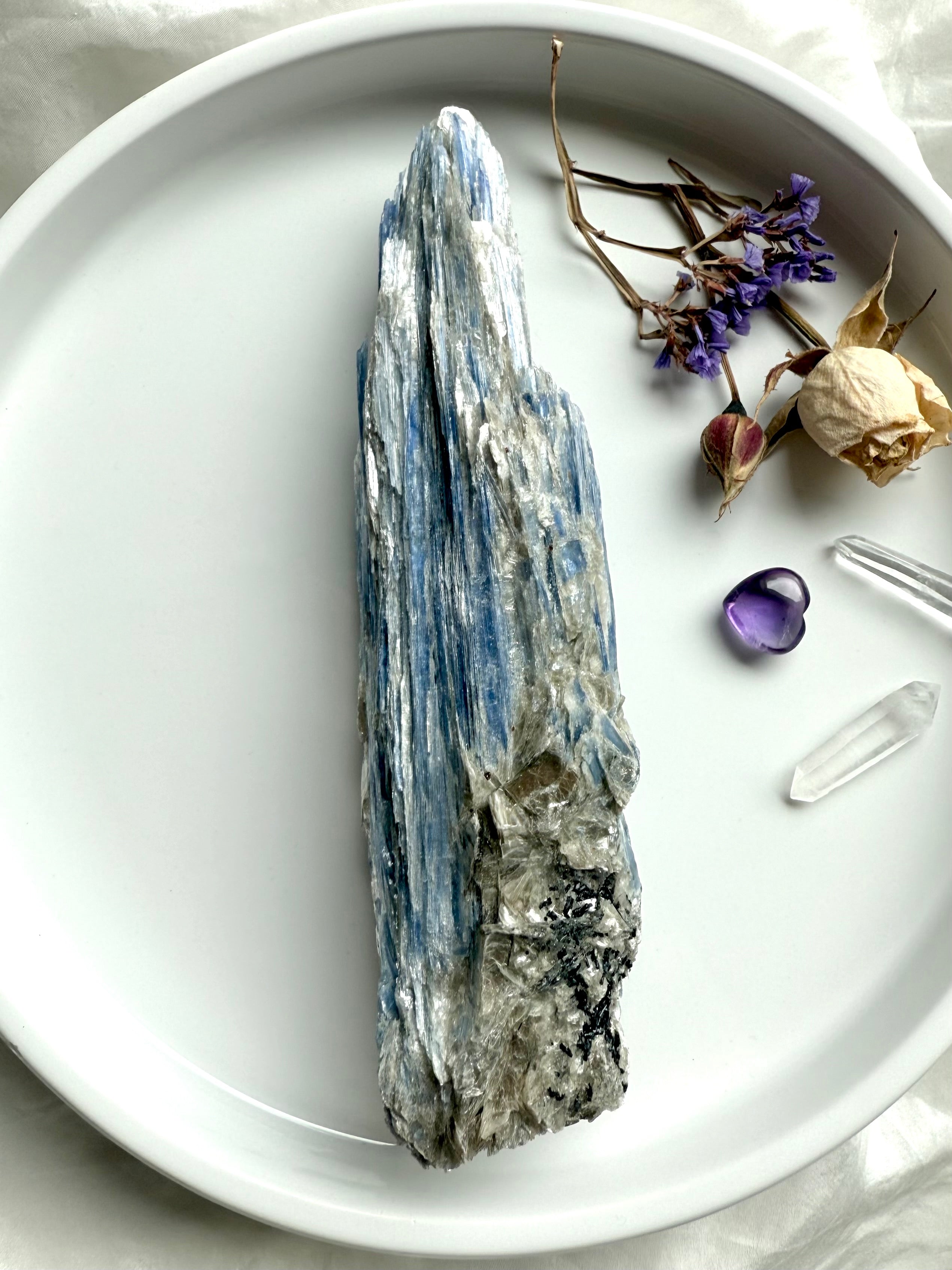 Raw blue kyanite and muscovite crystal specimen with silvery shimmer – high vibration throat chakra stone for meditation and energy healing