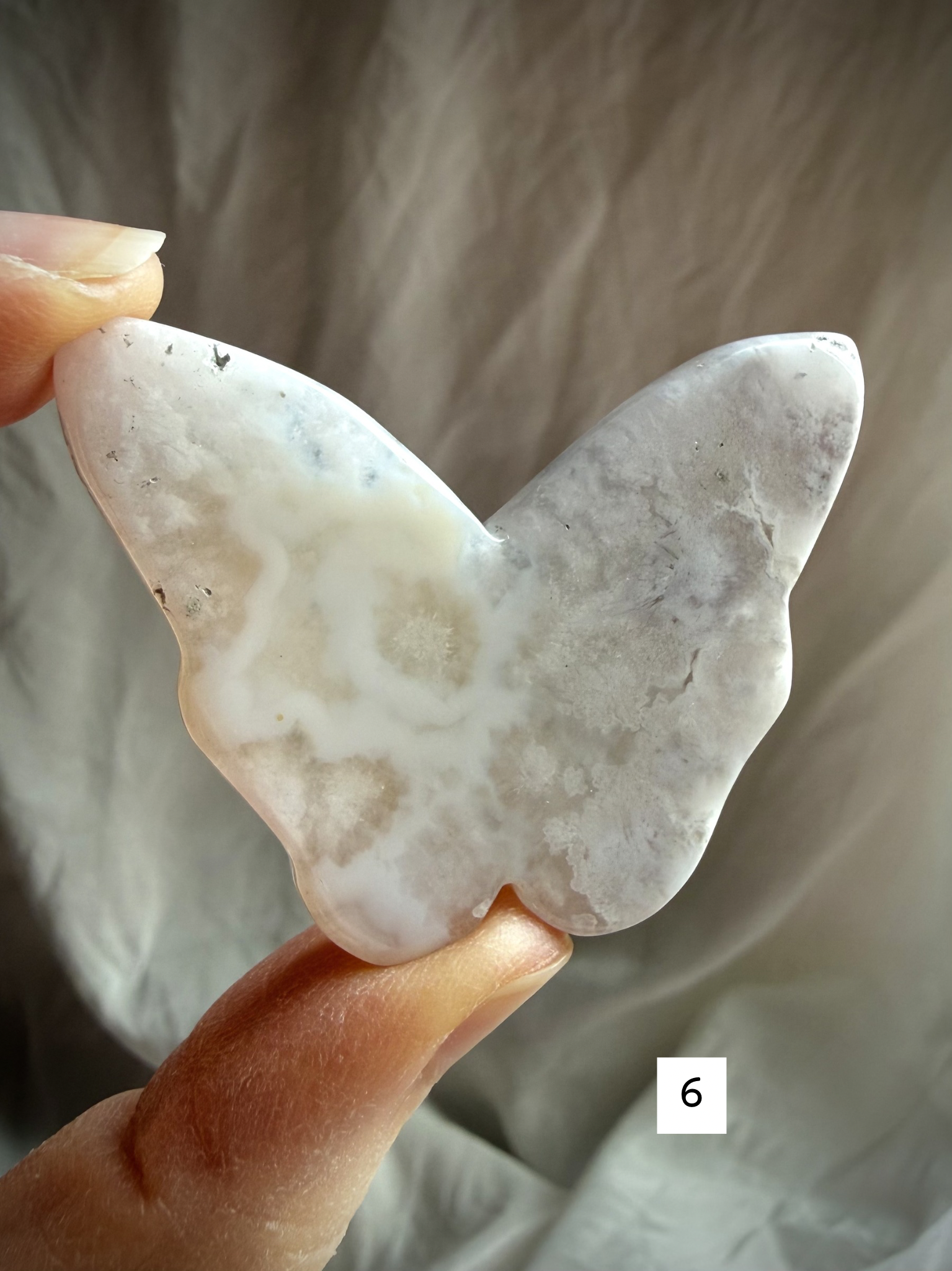 Flower Agate butterfly crystal carving #6 – white blossom agate butterfly with soft cloudlike patterns
