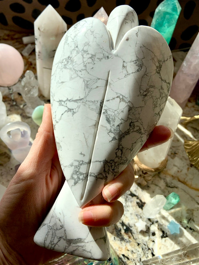 Glorious Howlite Angel Carving with Detailed Wings