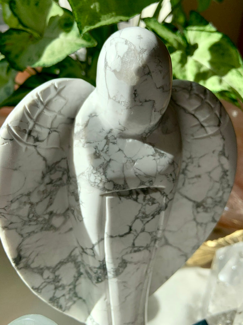 Glorious Howlite Angel Carving with Detailed Wings