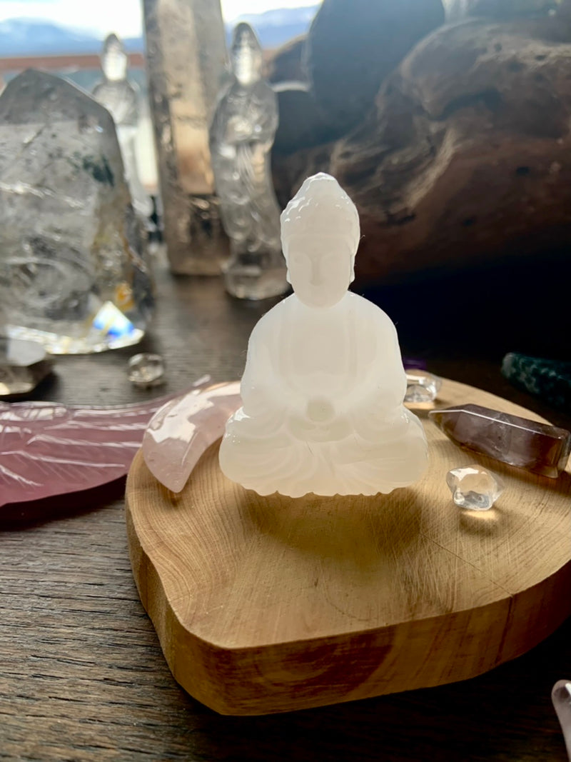 White Jade Quan Yin Carving